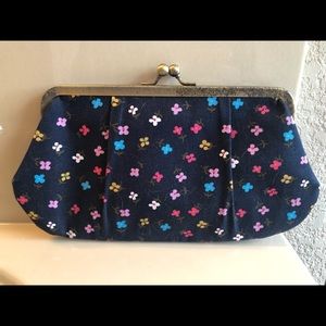 Weathered Floral Clutch